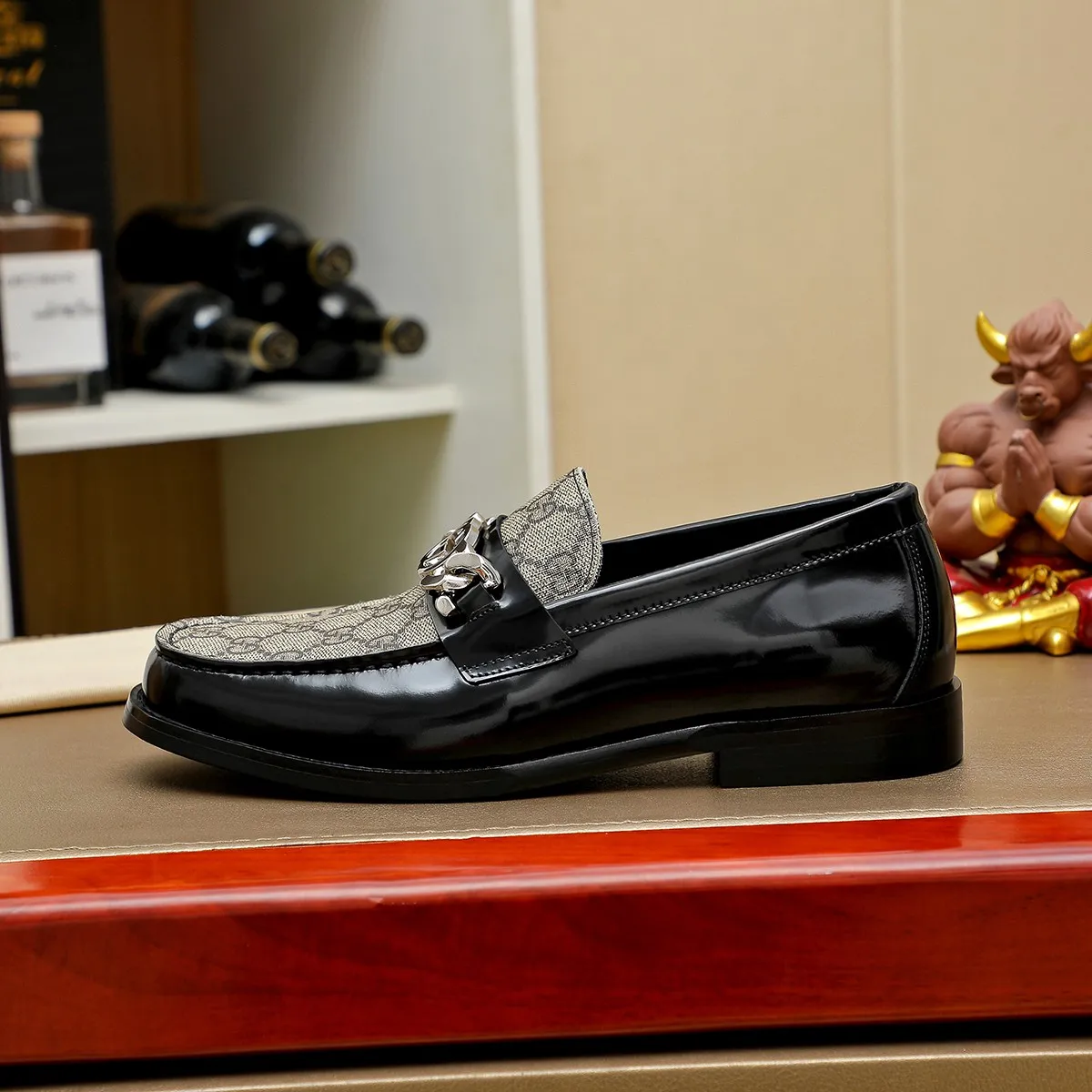 Men's men's shoes💰460💰💰Gucci official website men's business formal leather shoes updated💥Hong Kong counters synchronize new styles💥completely one-to-one replica shipment👍zero gap in counter quality 0⃣️made of imported cowhide on the outside+water-dyed🐂leather lining, color optional! Matching code 38-45